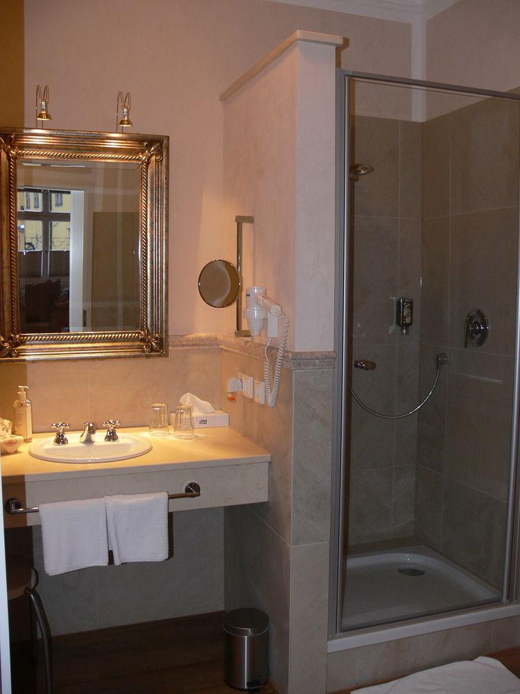 Meiser Altstadt Hotel ดิงเคลส์บืล ภายนอก รูปภาพ
