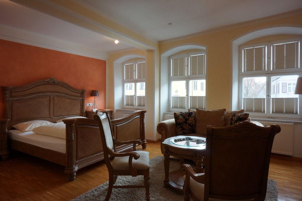 Meiser Altstadt Hotel ดิงเคลส์บืล ภายนอก รูปภาพ