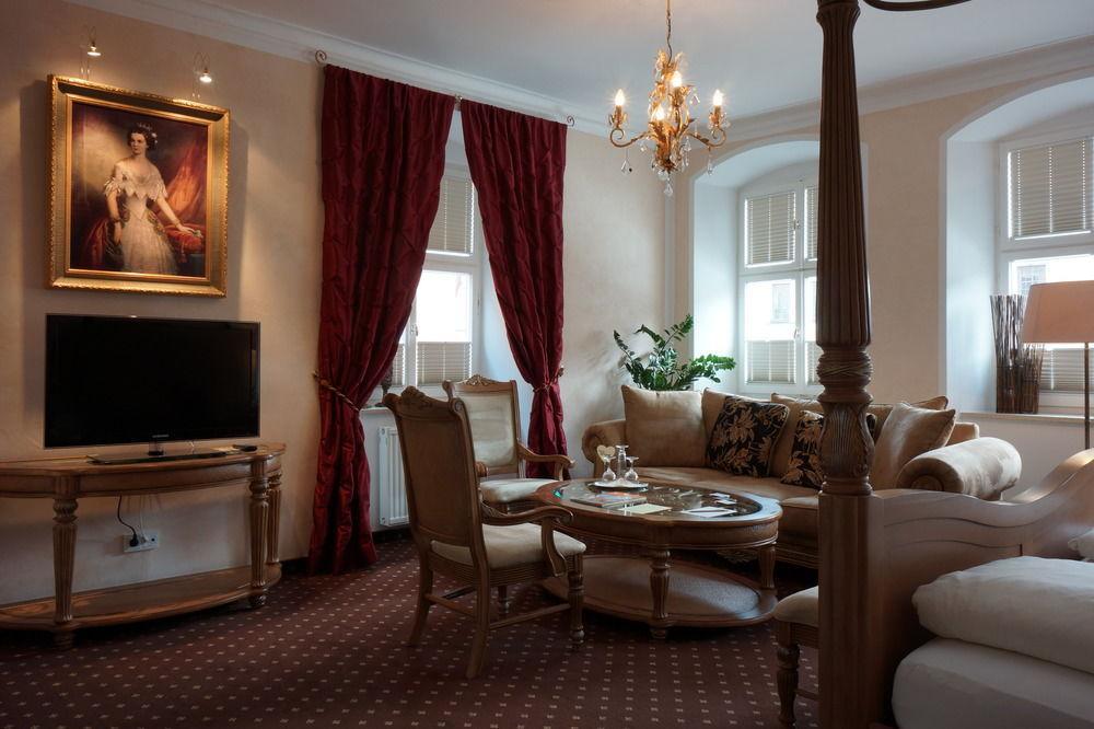 Meiser Altstadt Hotel ดิงเคลส์บืล ภายนอก รูปภาพ