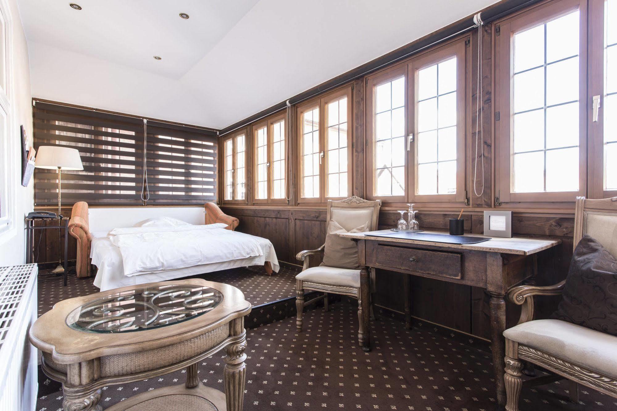 Meiser Altstadt Hotel ดิงเคลส์บืล ภายนอก รูปภาพ