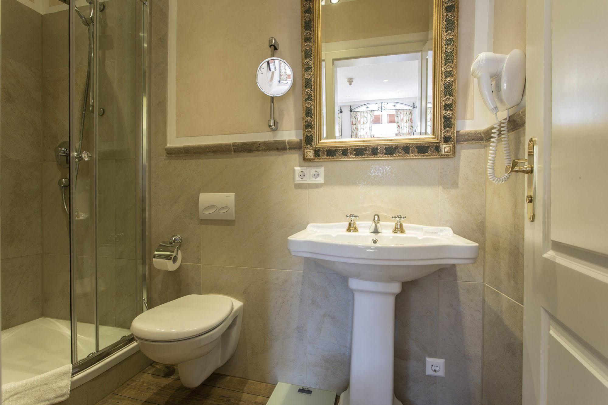 Meiser Altstadt Hotel ดิงเคลส์บืล ภายนอก รูปภาพ